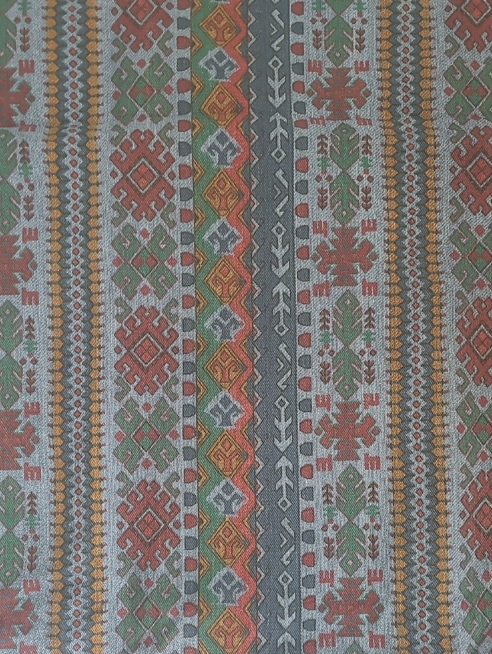 VINTAGE BOHEMIAN AZTEC KILIM PRINT FABRIC - Picture 2 of 6